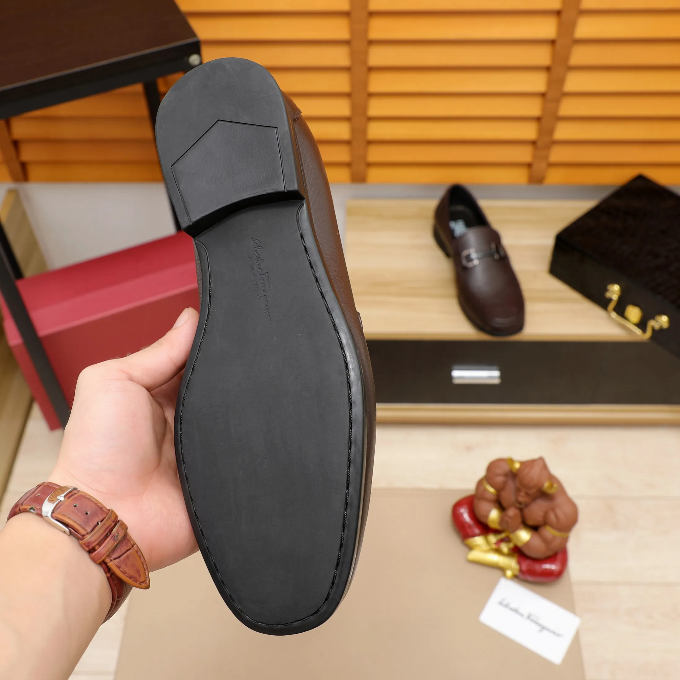 Men's shoes 💰540🕷🕷🐂【Ferragamo】Ferragamo Popular fashion casual shoes🇨🇳Official website counter 1:1 production, original mold opening💯Good quality visible, imported high-end first-layer pebbled calfskin, water-dyed🐂leather lining🌿very clear texture, high-quality waterproof, non-slip and wear-resistant outsole🎋high quality and low price, truly handmade🍓black, coffee color, 2 colors available! Code number 38-45……